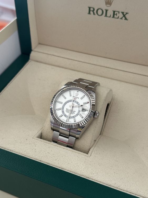 Bracelet Caoutchouc Rolex Sky Dweller Blanc main image 1
