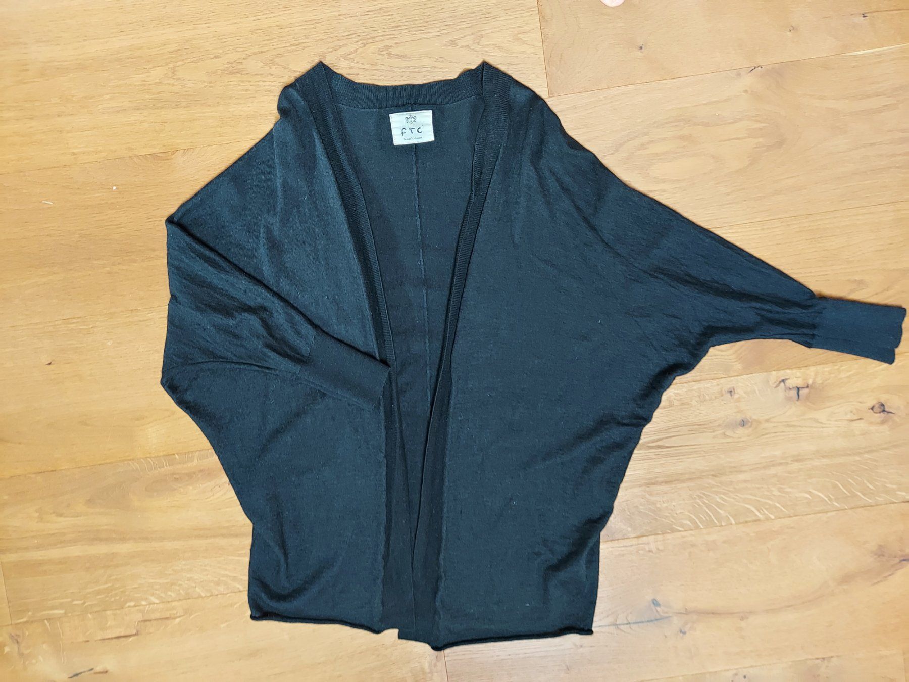 Giacche: Leichte Kaschmirstrickjacke von FTC Gr.M – Usato da Innertkirchen venduto da bartik99 5
