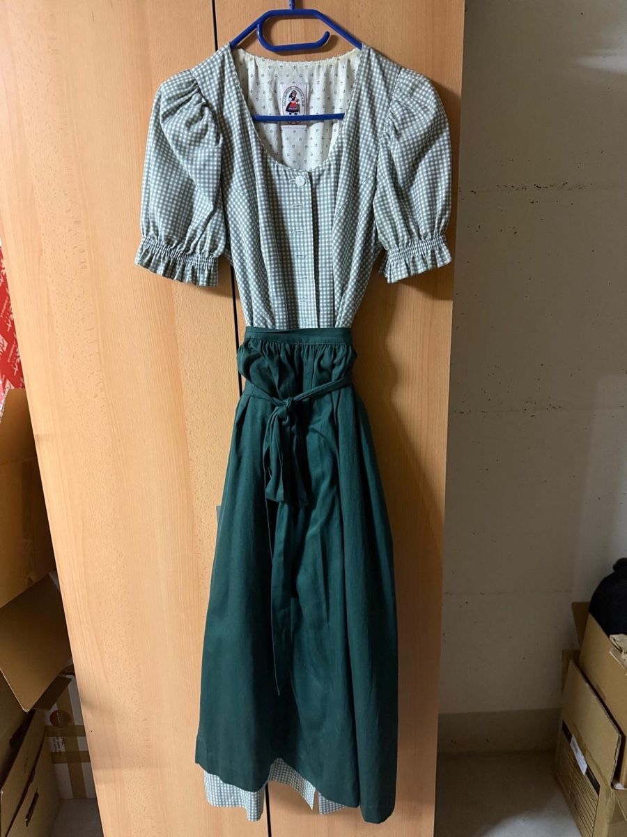 Kostüme: Dirndl – Gebraucht aus Windlach von Joice14