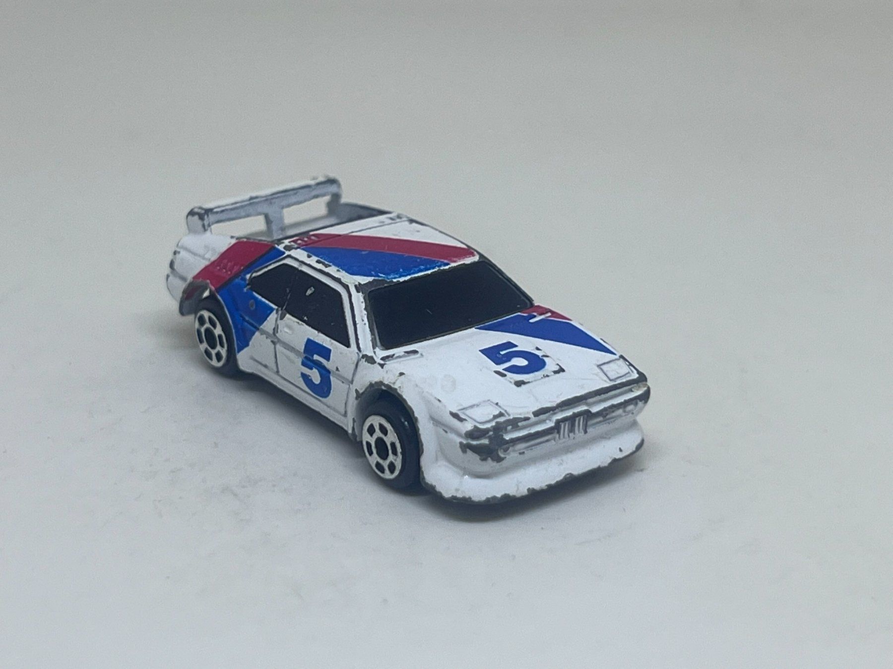 Matchbox Modellini d'auto: Matchbox BMW M1Procar 1:90 #742 – Usato da Wildegg venduto da LaaBoutique