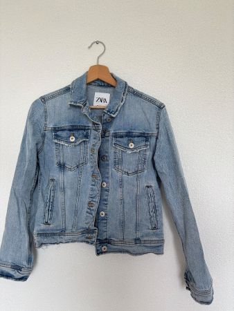 Damen Jeansjacke ZARA Grösse S guter Zustand