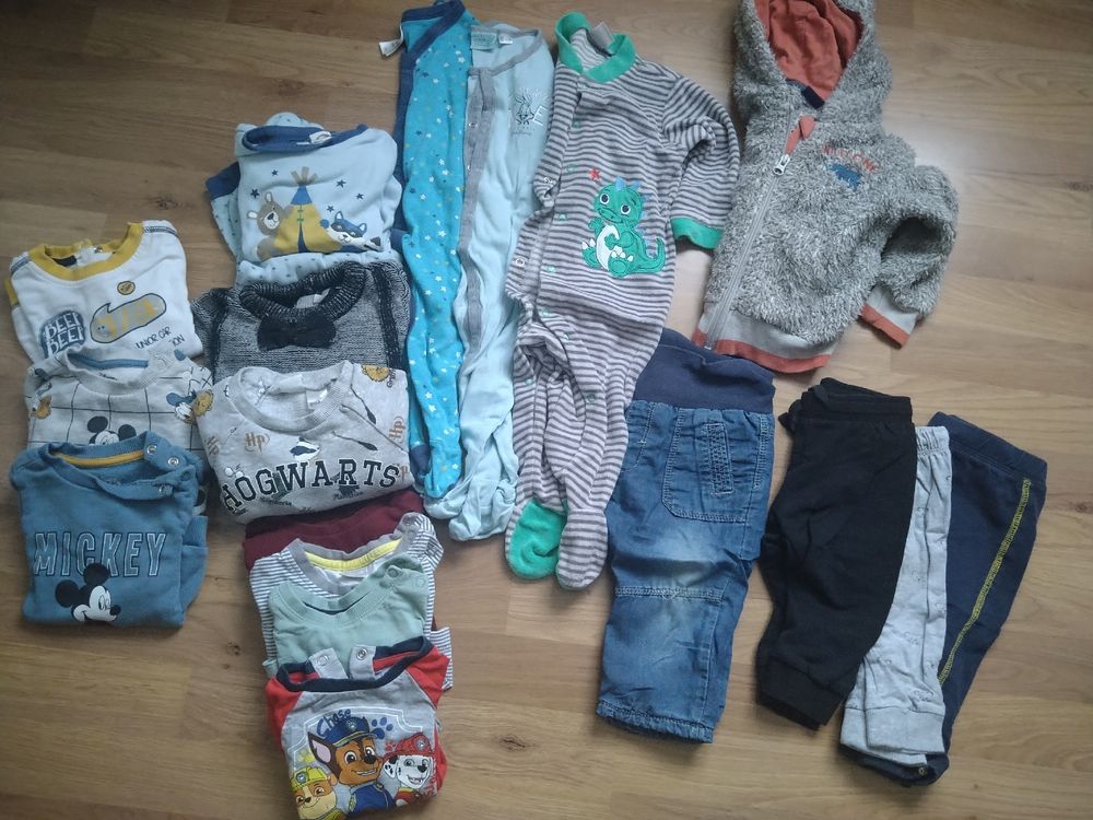 Ensembles coordonnés: 18-teiliges Jungs Kleiderpaket Grösse 74/80 – D'occasion à Steinmaur par Cinderella309