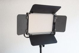 Walimex pro Niova 900 Plus Daylight – LED Videoleuchte