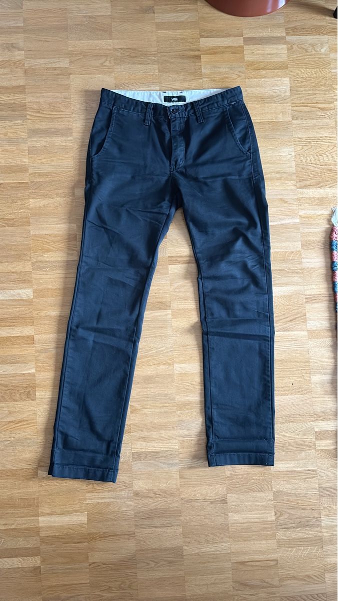Vans Pantalons: Vans Chino Pants – D'occasion à Zürich par Edo_mch