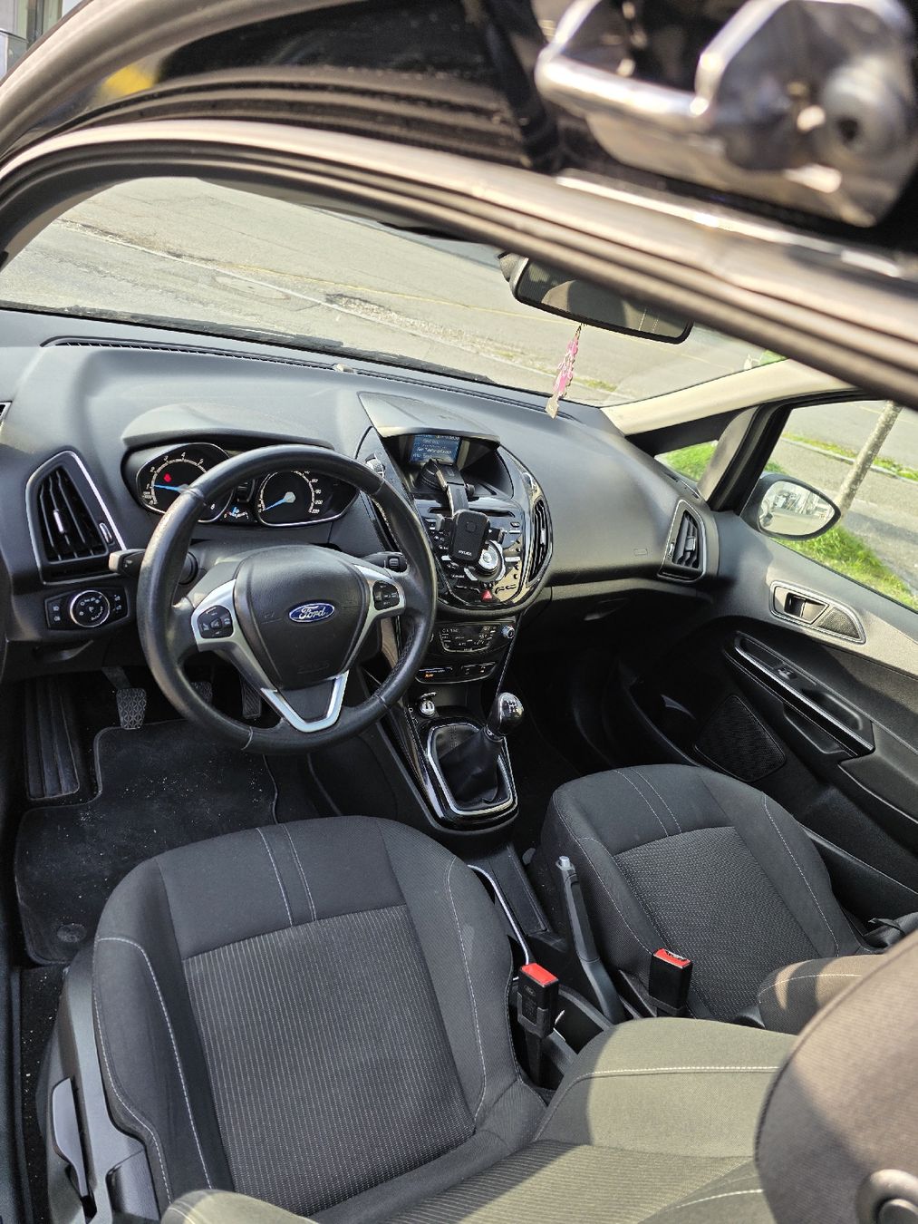 Ford Autos: Ford B max – D'occasion à Gerlafingen par jos_x5vb 5