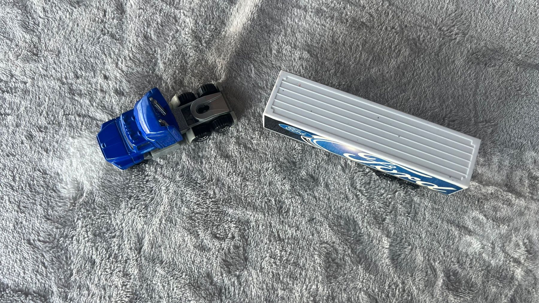 Matchbox Modellautos: Matchbox Ford Aeromax, Sattelschlepper, Blau 1991 – Gebraucht aus Schübelbach von Dolly990_2 5
