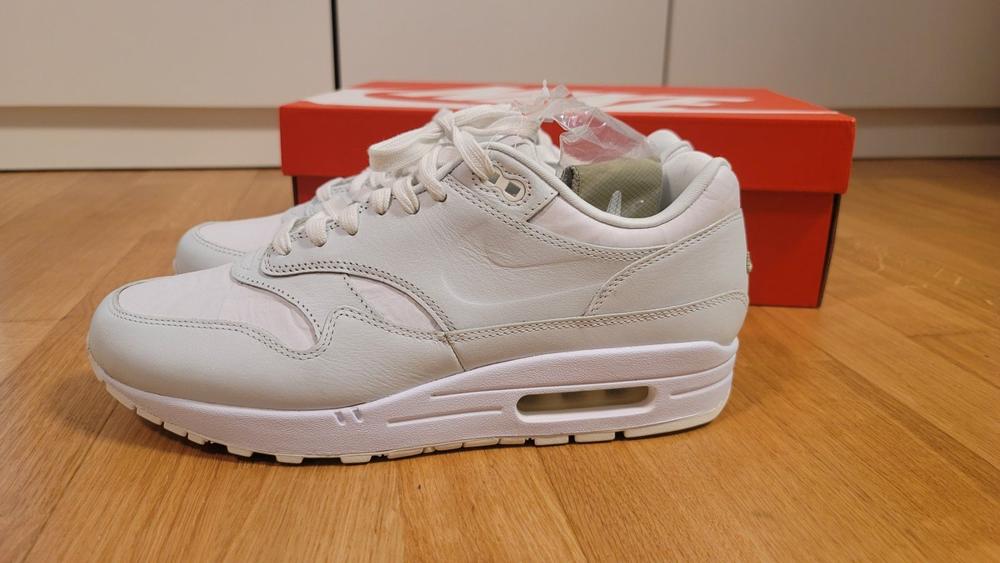 nike air max 1 rub away white khaki