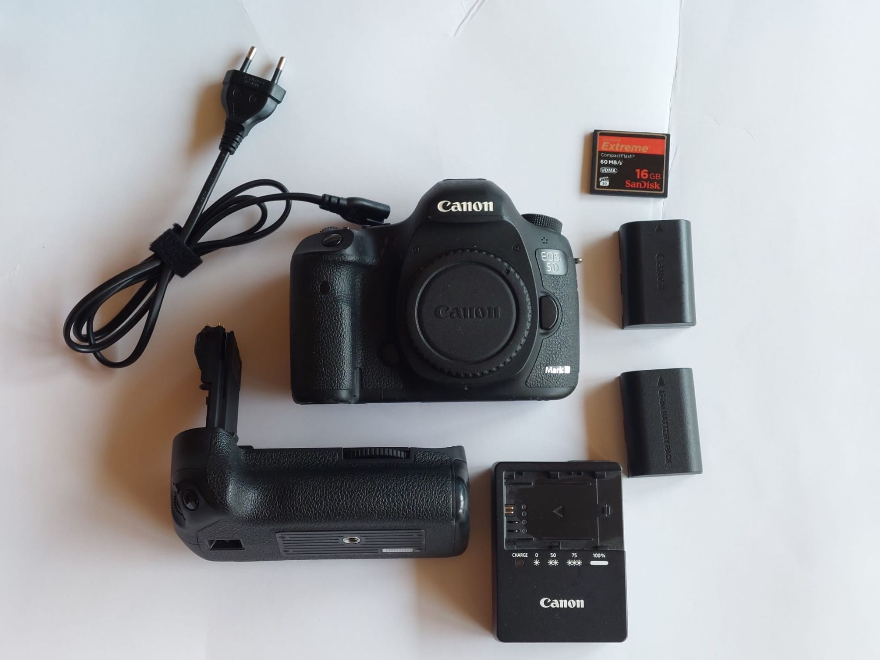 Canon Fotocamera: Canon EOS 5D Mark III + Batteriegriff – Usato da Schaffhausen venduto da doweiss