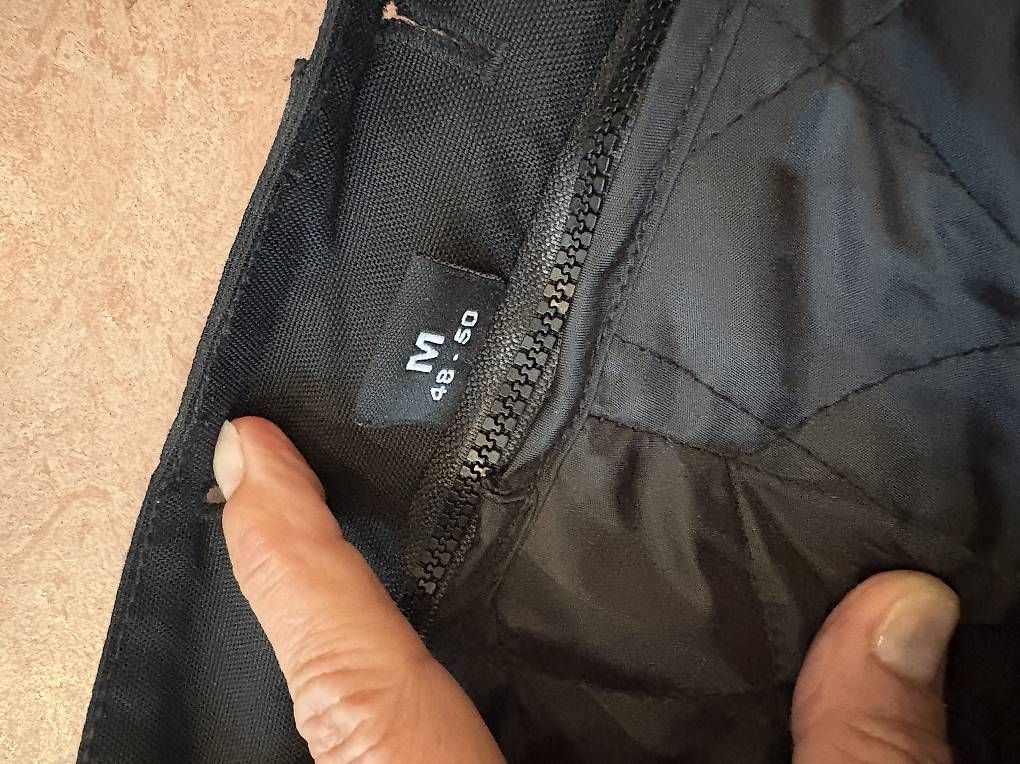 Pantaloni: Töffhose M – Usato da Waedenswil venduto da Daniza 1