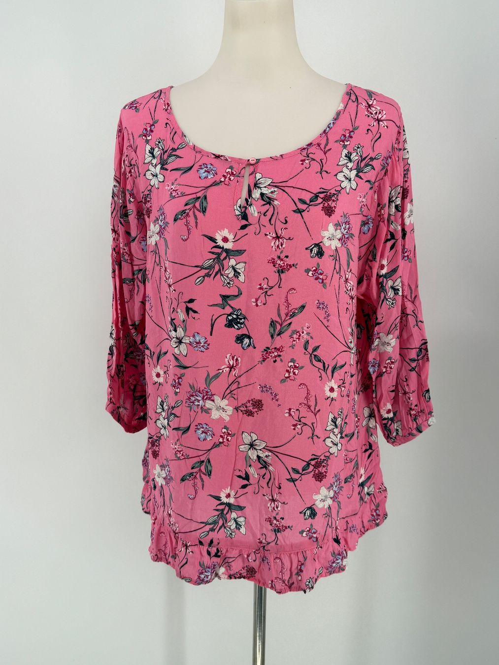 Camicette: Bluse mit Blumenmuster Gr. 44/46 mit 3/4 Ärmel – Usato da Auenstein venduto da moin. 1