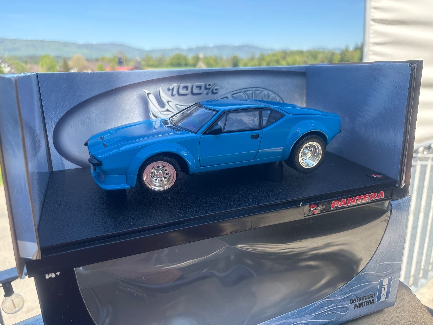 De Tomaso Modellautos: De Tomaso Pantera Coupé 1:18 2000 – Neu und originalverpackt aus Aarwangen von kah_79t5