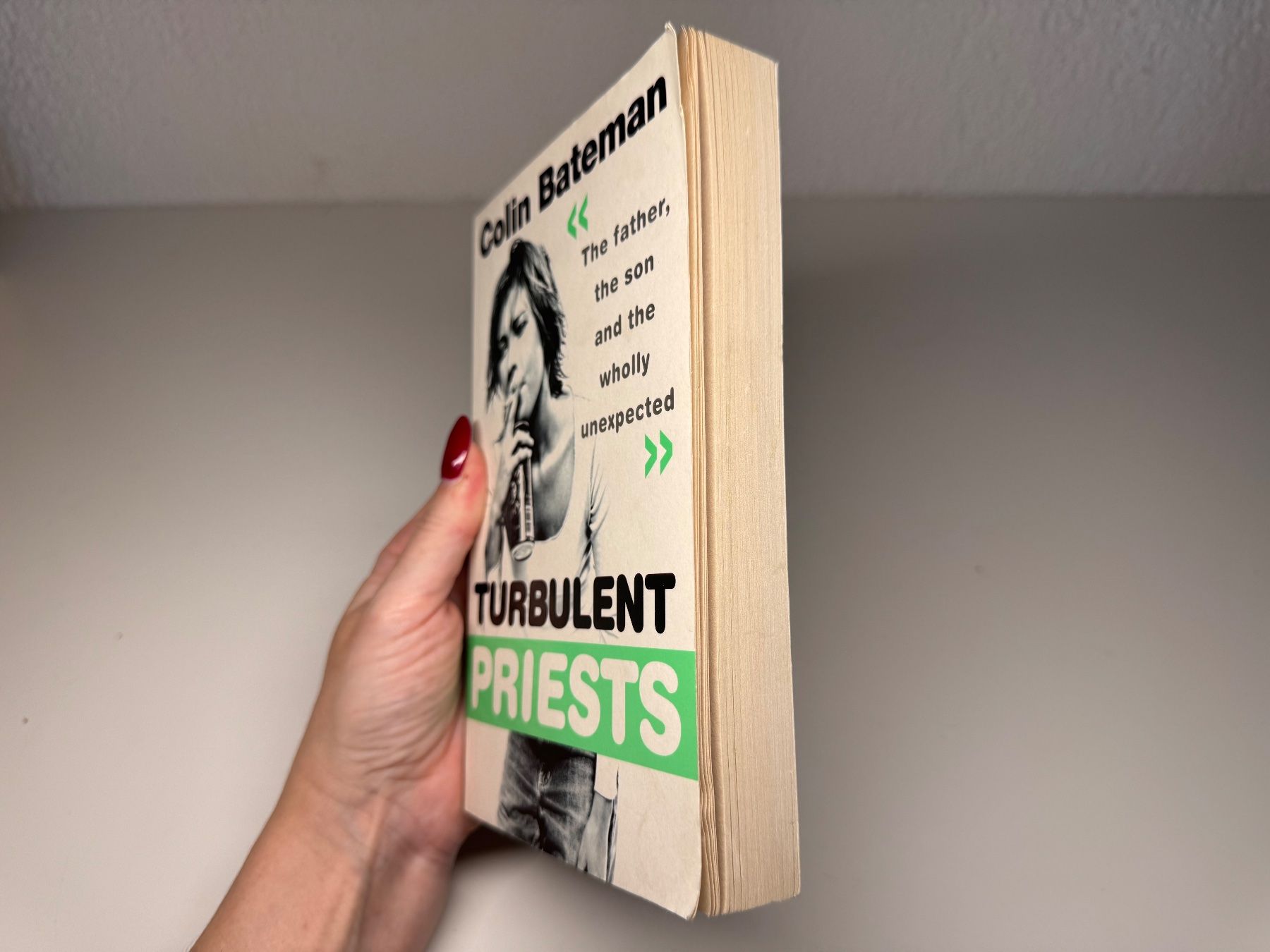 Libri: NOVEL: Colin Bateman, Turbulent Priests – Usato da Grosswangen venduto da English_books 1
