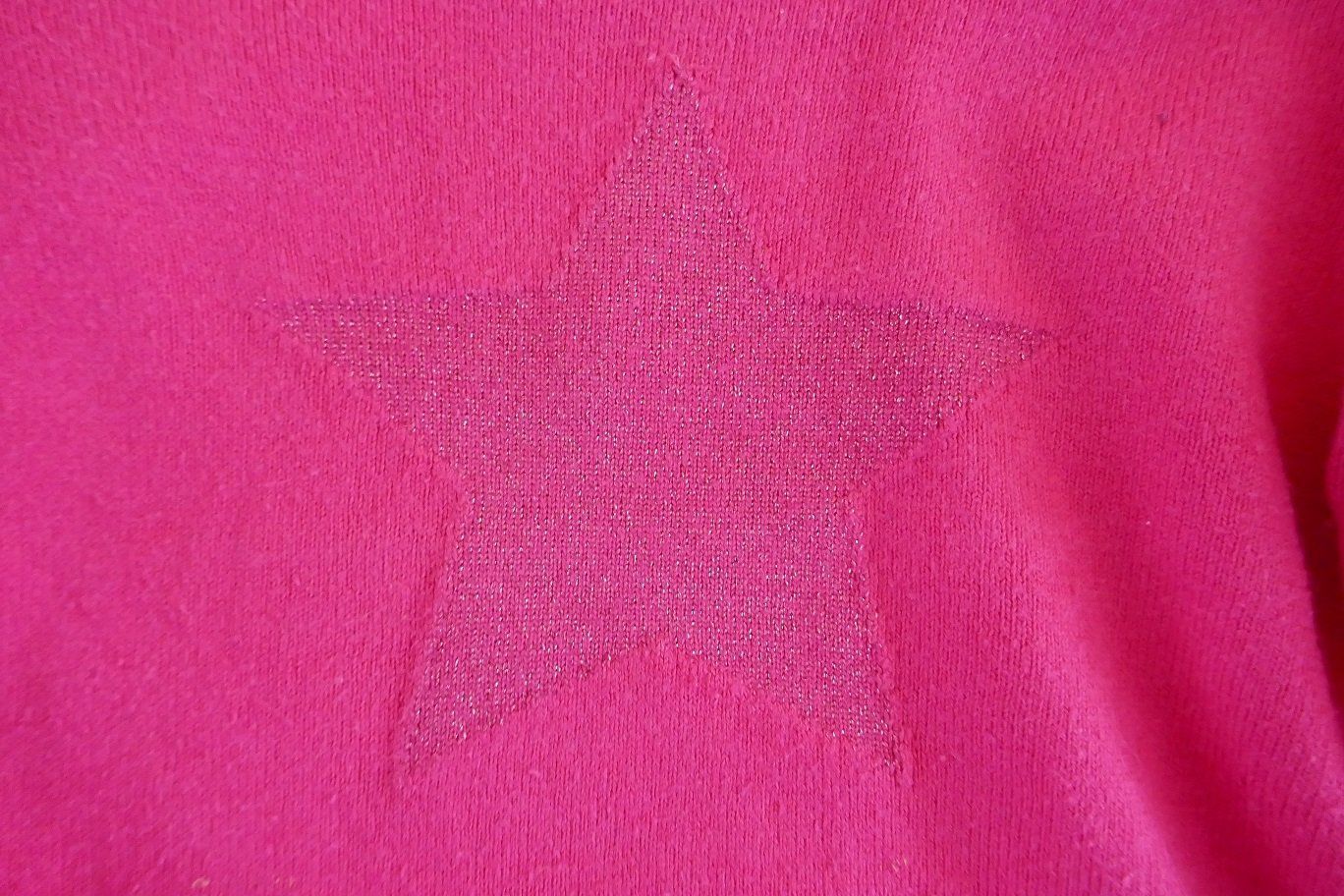 Maglioni & Felpe: Cooler pinker Pulli mit Glitzerstern, Gr. 108/5 J. – Usato da Horgen venduto da Feli39 1