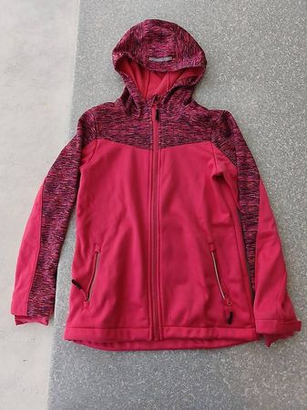 Softshelljacke in Grösse 134 / 140