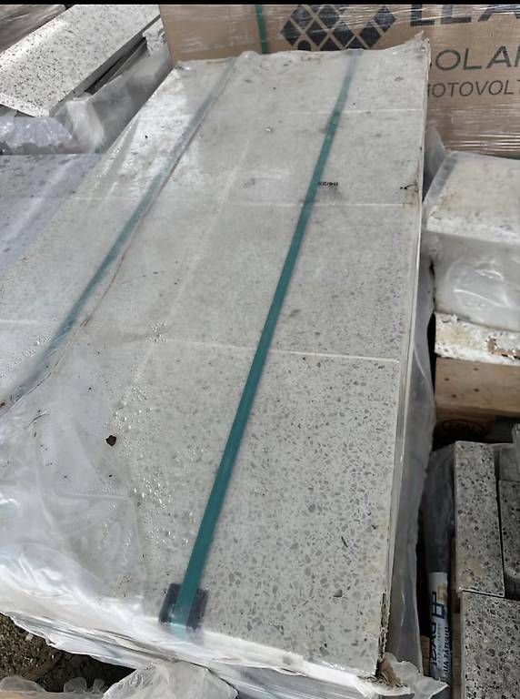 Bodenbeläge: Bodenplatten – Gebraucht aus Windisch von fra_g8jt