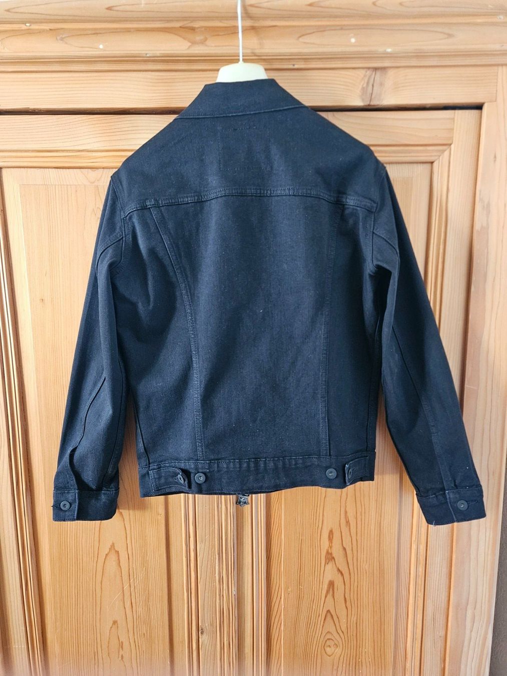 Levi's Giacche: Jeansjacke Levi's - The Trucker - Schwarz – Nuovo (secondo la descrizione) da Rothrist venduto da Kev199 1