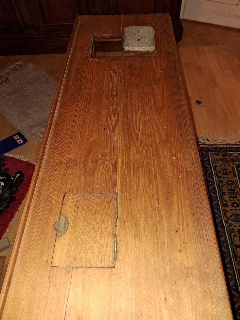 Panchine: Antike Schul Bank mit Aufklappfächer Tintenfächer – Usato da Kölliken venduto da Upcycling-by-Mc-TAM 3