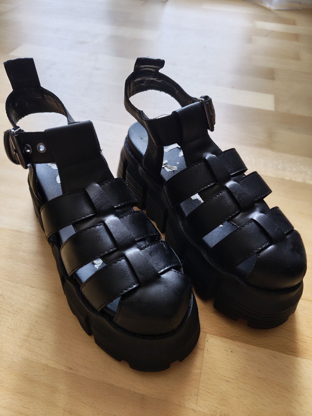 Buffalo Scarpe da donna: Buffalo Römer Sandalen – Usato da Münchenstein venduto da Chy_Ona