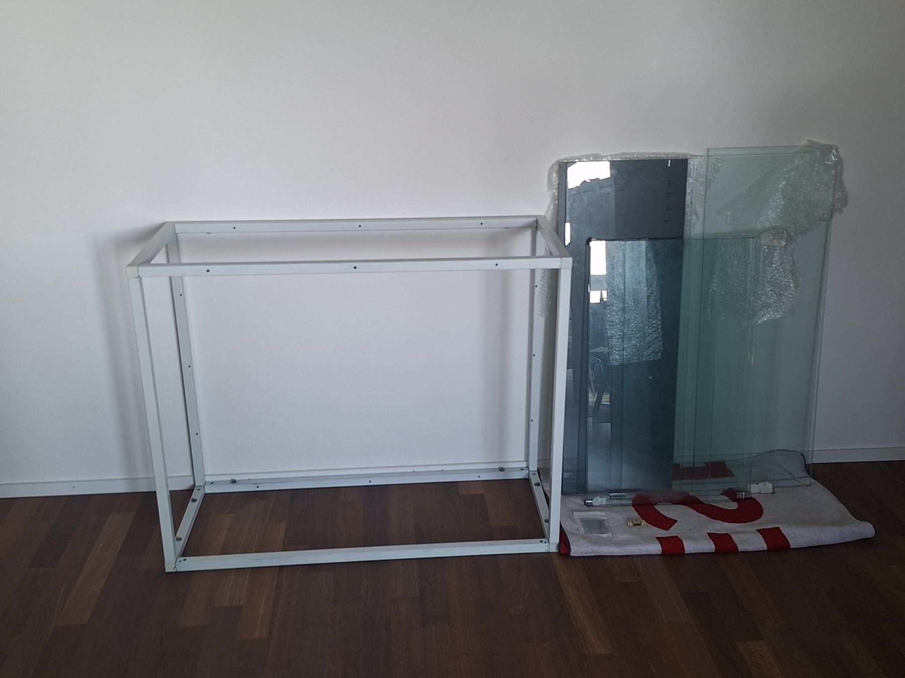 Vetrine: Vitrine 100 x 80 x 40 Metall / Glas – Difettoso da Spreitenbach venduto da misi.m