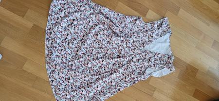 Sommerliches Blümchenkleid, kurz, Grösse L, Top Zustand!
