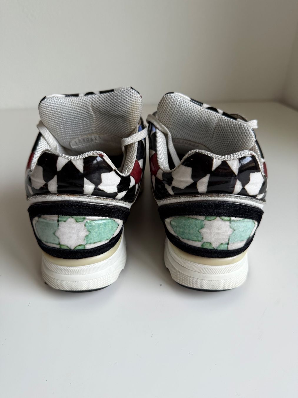 Robes: Chanel Turnschuhe – D'occasion à Winterthur par 19.19 2