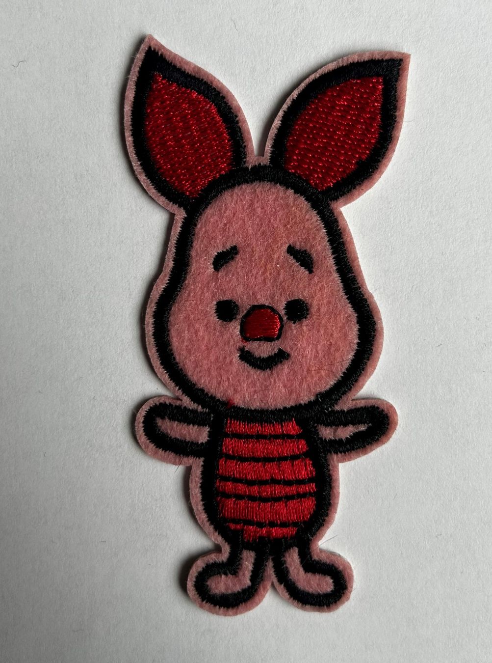 Toppe: Winnie Pooh Bügelbild Badge Patch Ferkel Comic Aufnäher – Nuovo e nell'imballaggio originale da Dättlikon venduto da easythings 1