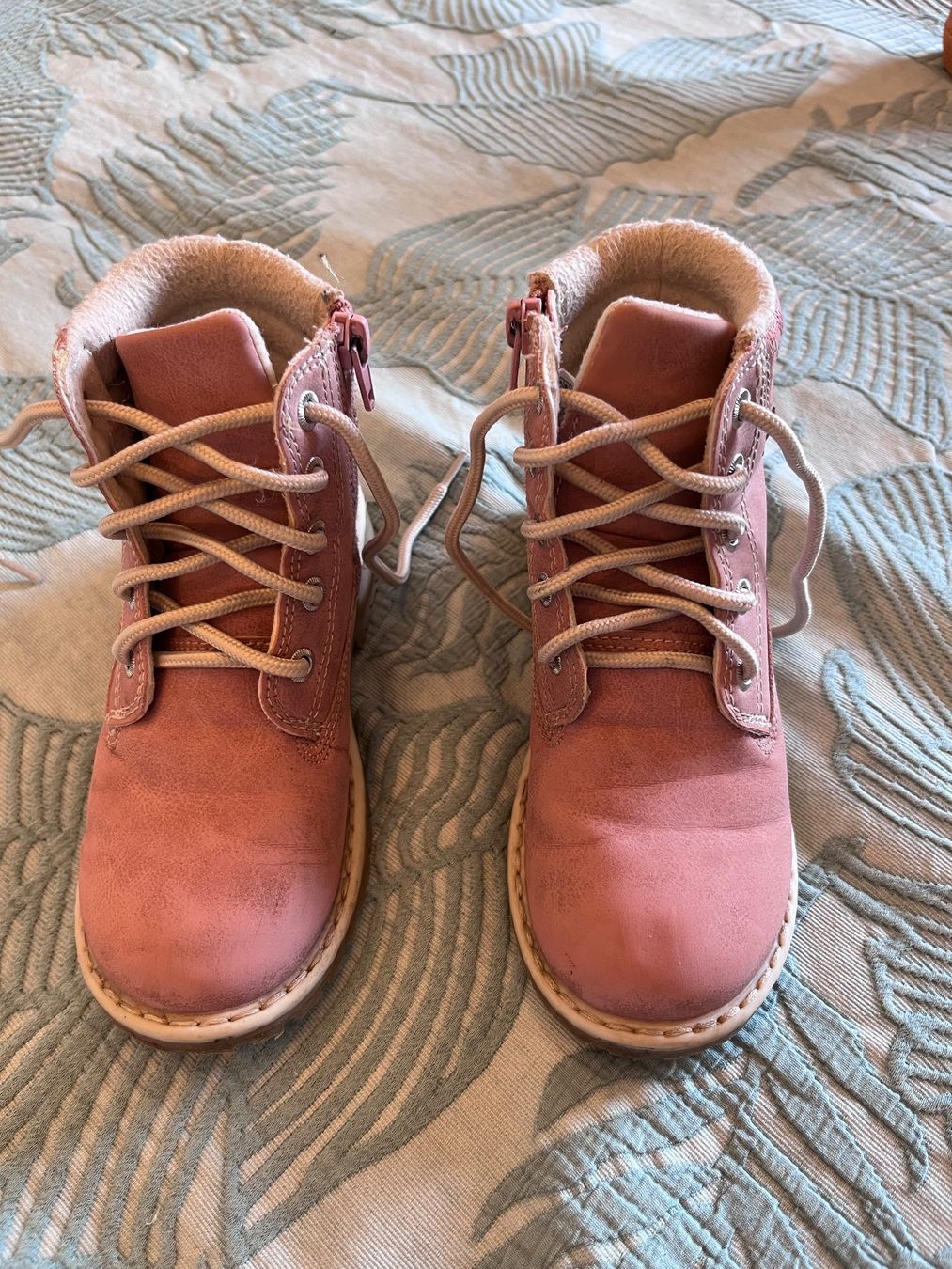 Schuhe für Jungen: rosa Wanderschuhe, Größe 29 – Gebraucht aus Umiken von deb_57xk