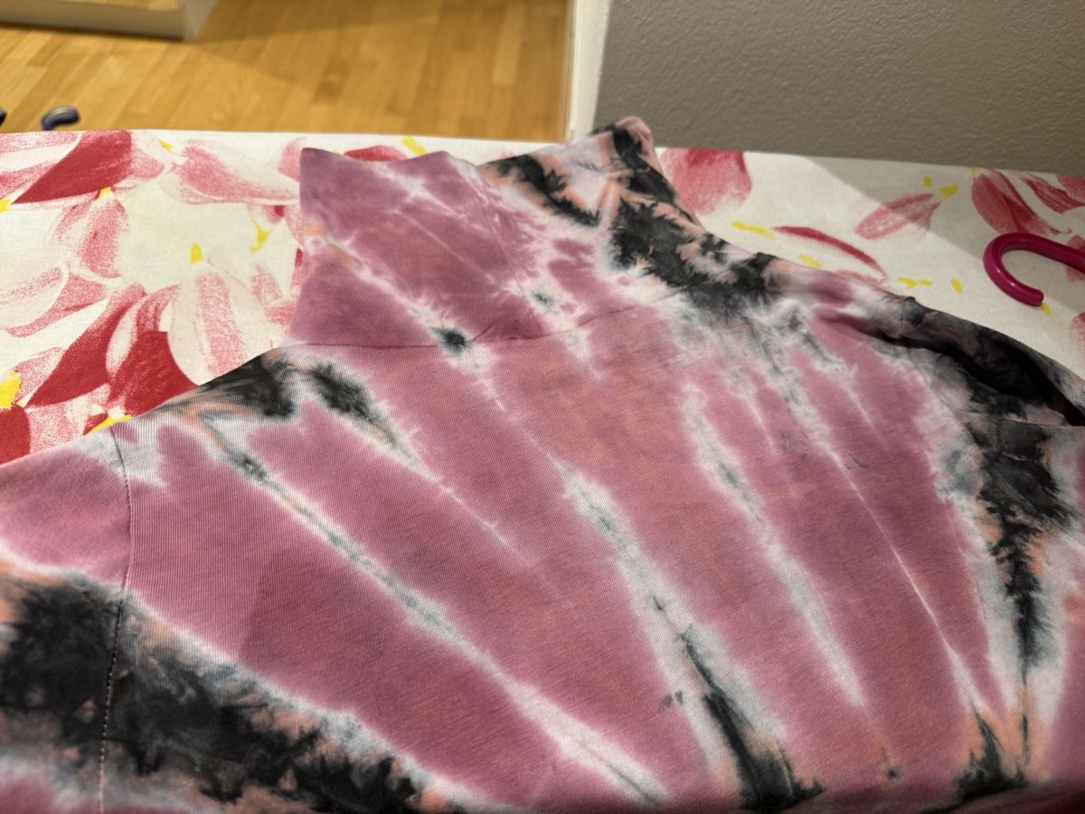 T-shirt: Batik Shirt Rollkragen, Gr.L – Usato da Uster venduto da Flummi 5