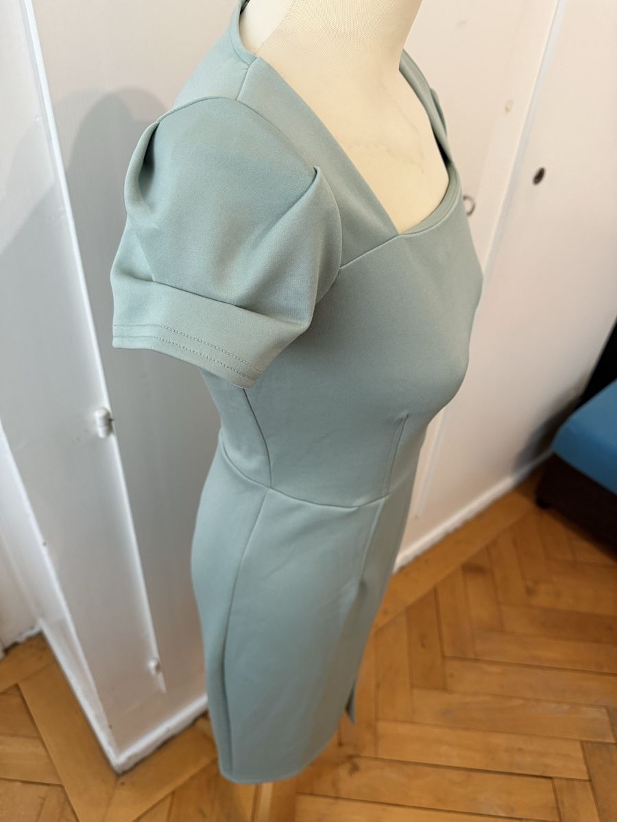 Closet London Vestiti: Robe élégante à vendre – Nuovo e nell'imballaggio originale da Le Locle venduto da tchanatakoua 4