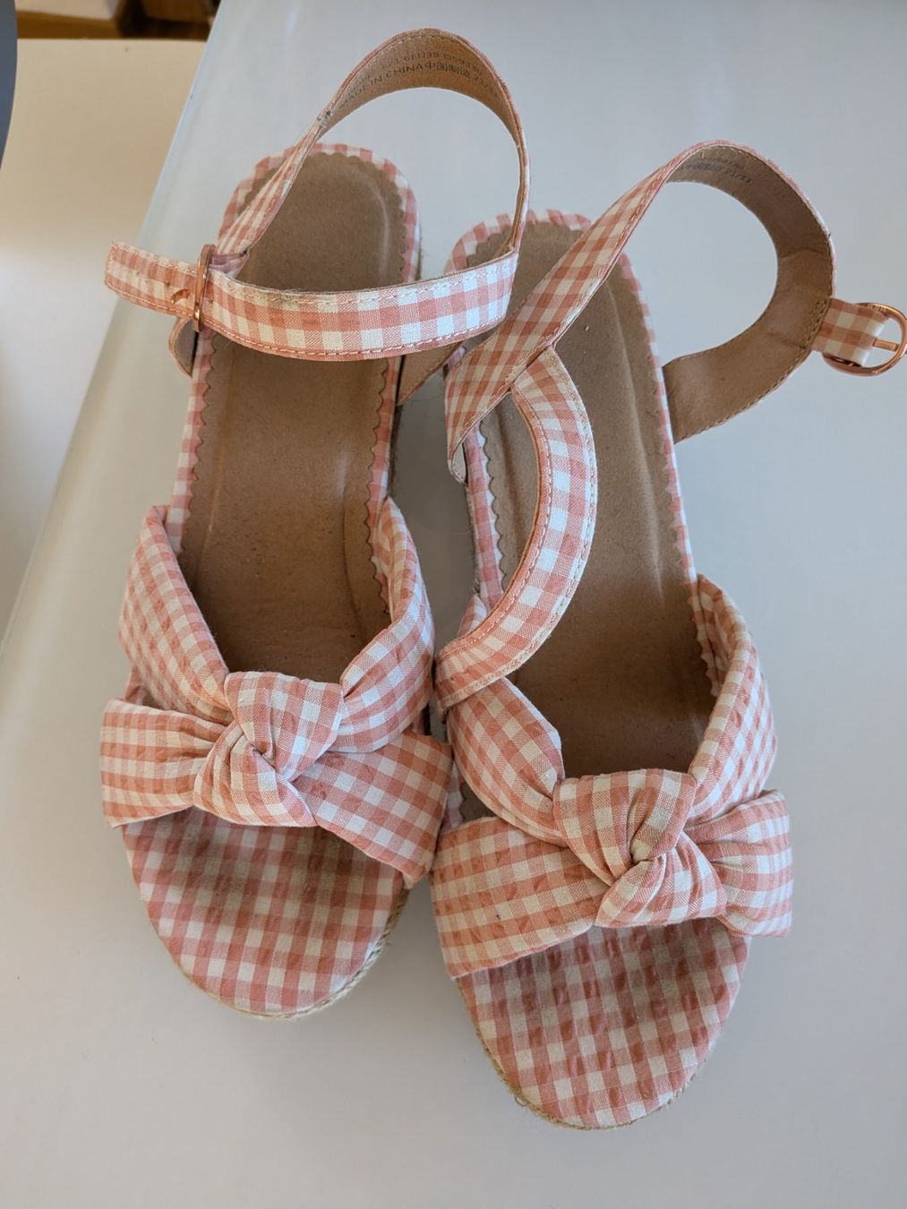 Scarpe da donna: Sandalen Grösse 6/ 38 – Usato da Horgen venduto da sunny080