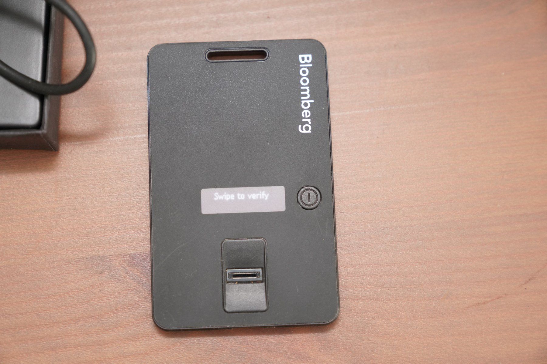 Cartoline: Bloomberg Anywhere B-Unit Fingerprint Sensor Biometric – Usato da Zürich venduto da Lock5151 1