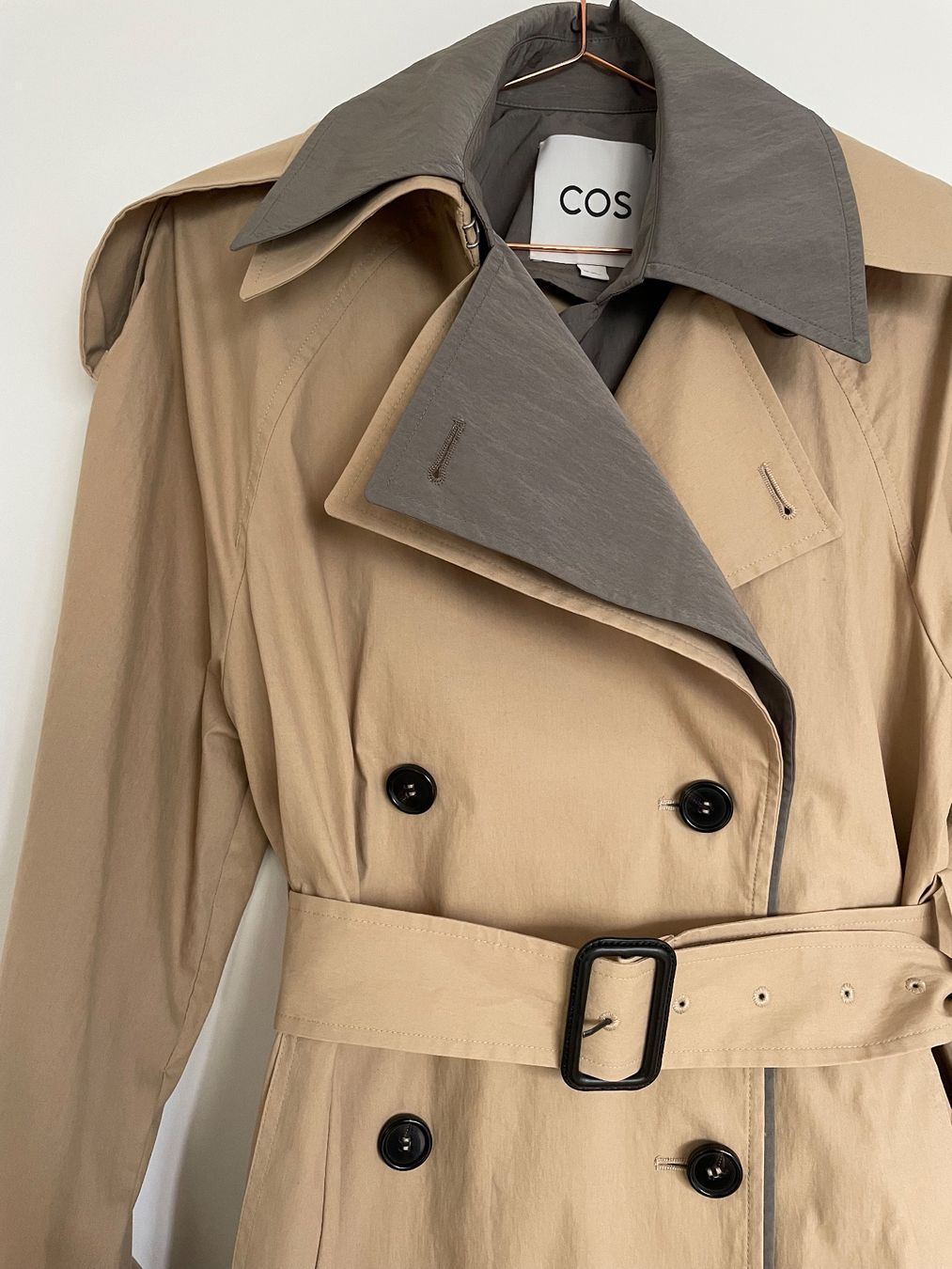 Cos Cappotti: COS Trenchcoat oversize – Nuovo (secondo la descrizione) da Zürich venduto da Nhpp 1
