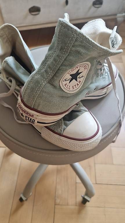 Scarpe da uomo: Converse Turnschuhe Hellblau – Usato da Bern venduto da Sabine032