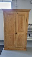 Sehr alter Tannen/Gaderobenchrank. H180/B114/T26cm v.Glarus