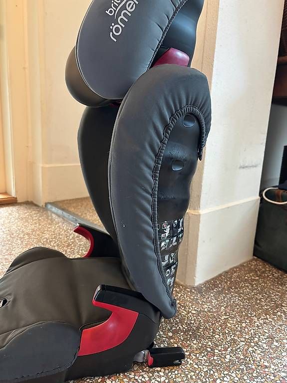 Britax Römer Seggiolini per auto: KIDFIX SL Britax 15-36kg – Usato da Zollikofen venduto da ste_wq2y 1