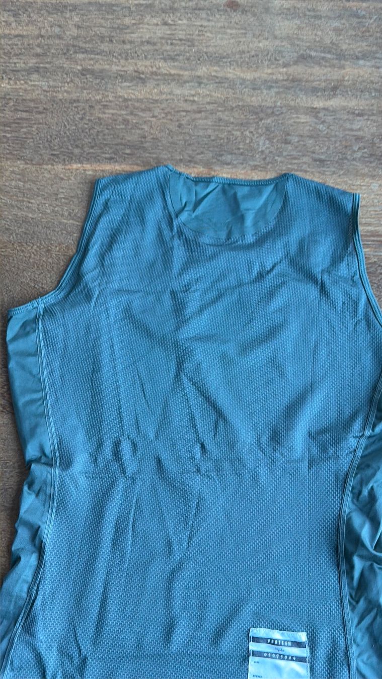 Rapha Canottiere & Pantaloni: Rapha Baselayer in Grün / Grau – Usato da Ennetbaden venduto da miboo 2