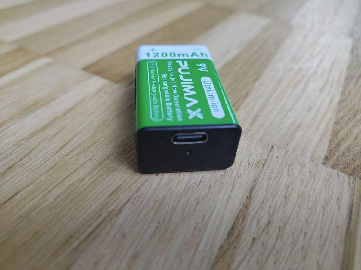 Akkus: 9 Volt wiederaufladbare Batterie mit USB-C Anschluss – Neu (gemäss Beschreibung) aus Zürich von Almohammed 1