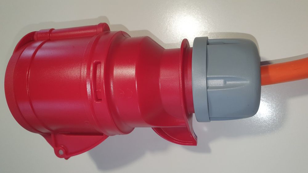 Übergangskabel CEE16 - CEE32 (Neu (gemäss Beschreibung)) in Niederbipp ...