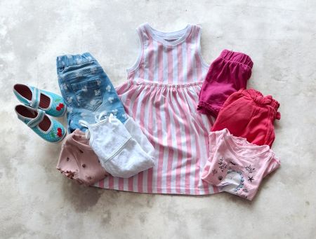 142 – 8 pièces fille 92-104 (18 mois-4 ans)