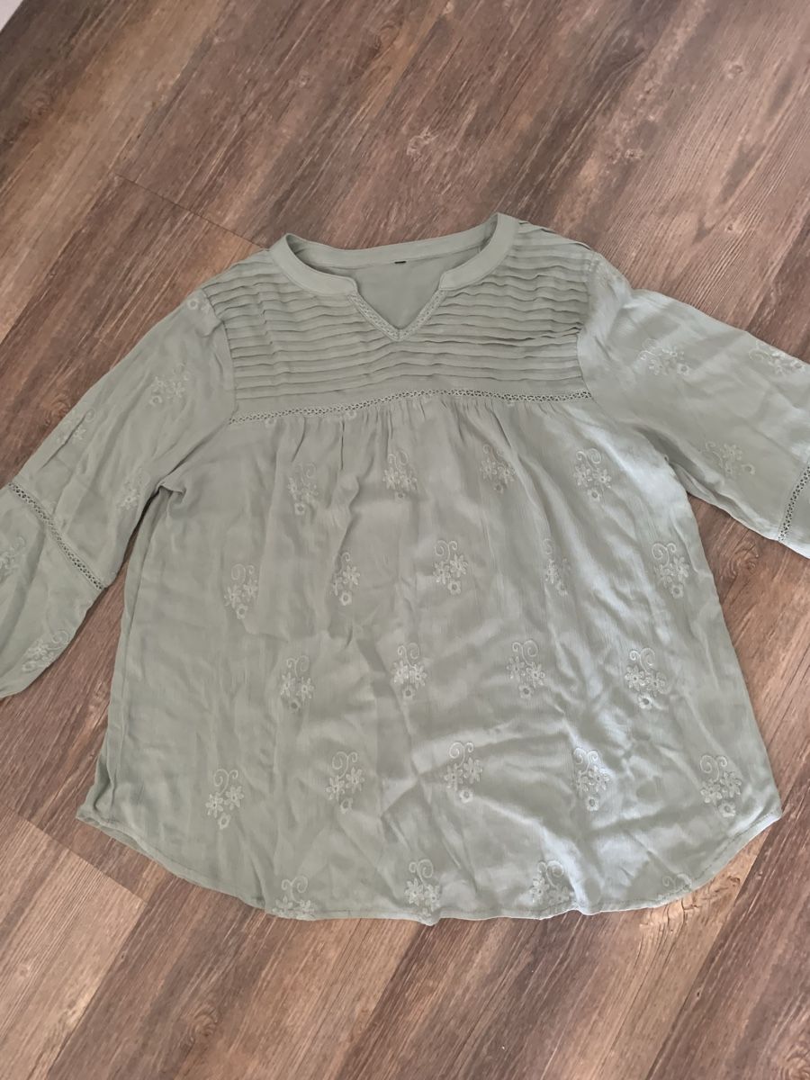 Blusen: Bluse – Neu (gemäss Beschreibung) aus Emmen von Bgucci_girl 1