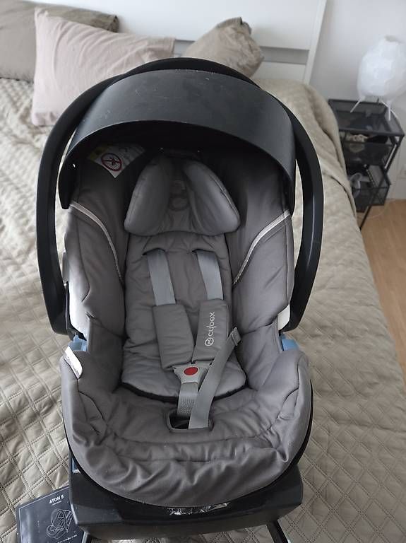 Cybex Seggiolini per auto: Cybex Aton 5 Babyschale + Aton Base 2fix – Usato da Uzwil venduto da Morpheus_De 2