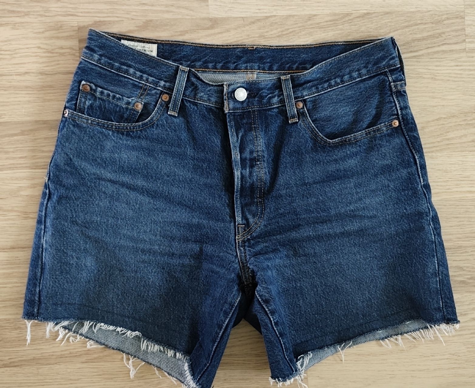 Levi's Jeans: Levi's 501 short 29 – Neu (gemäss Beschreibung) aus Martigny von Seuph02