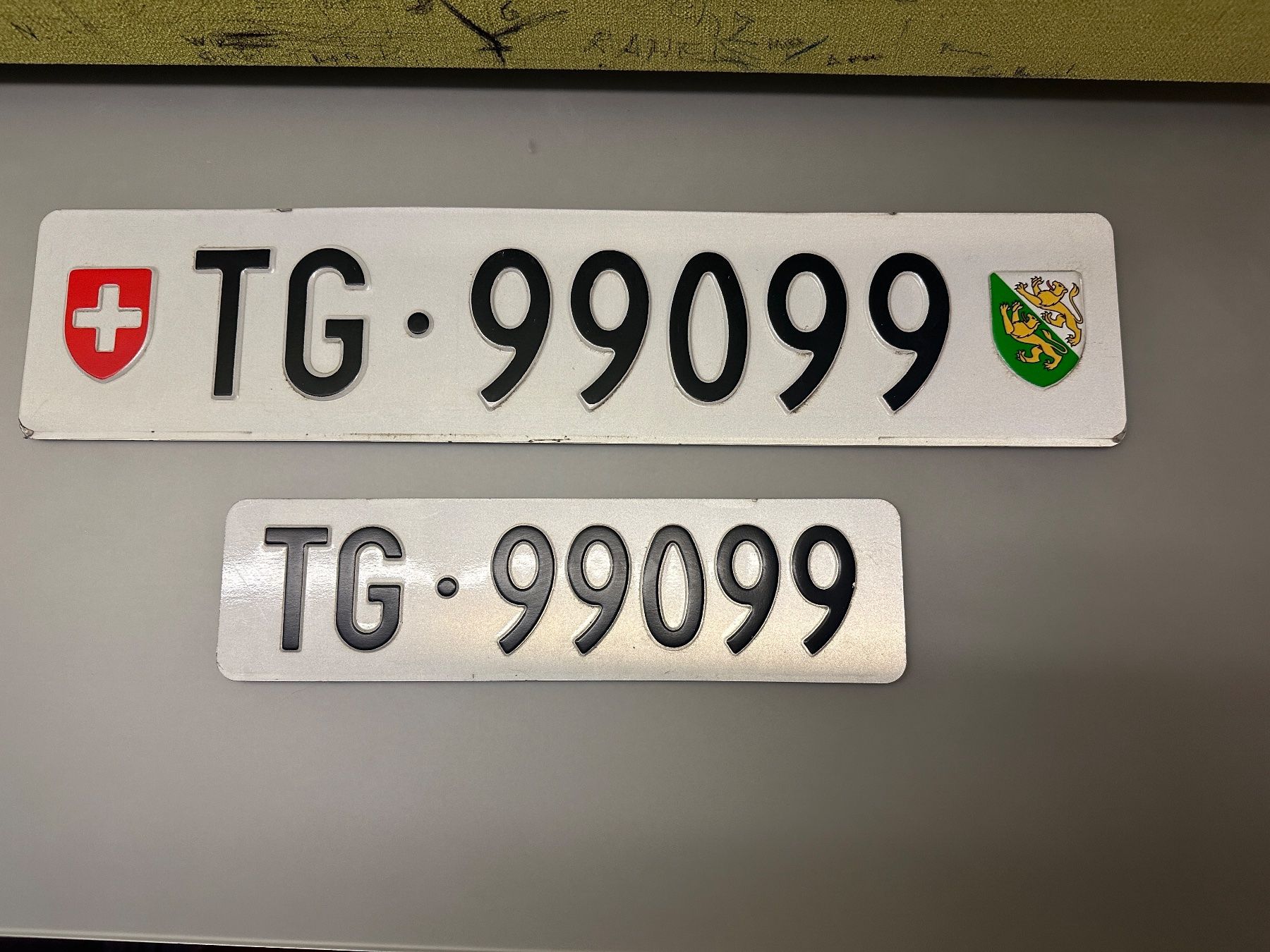 Schilder: Kontrollschild Thurgau TG 99099 – Gebraucht aus Felben wellhausen von To.el