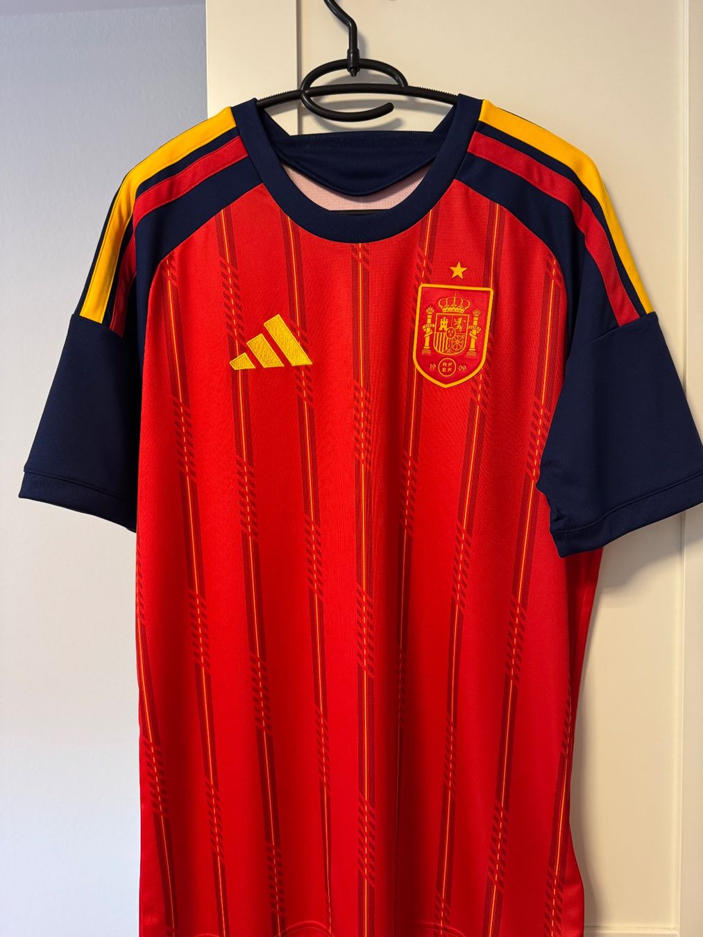 Canottiere & Pantaloni: Spanien Trikot WM 2026 – Usato da Flamatt venduto da Gamer1991
