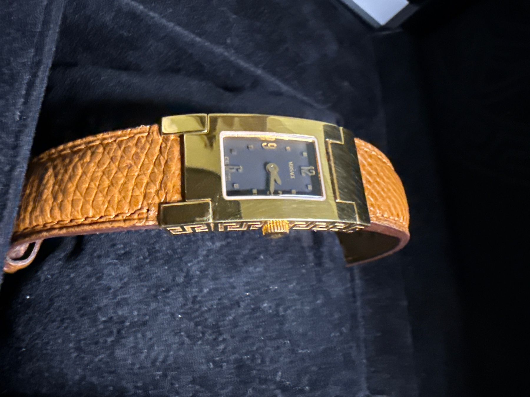 Versace Uhren: Versace 18 mm Quarz – Gebraucht aus Pfeffingen von Allhandelklgwatches 1