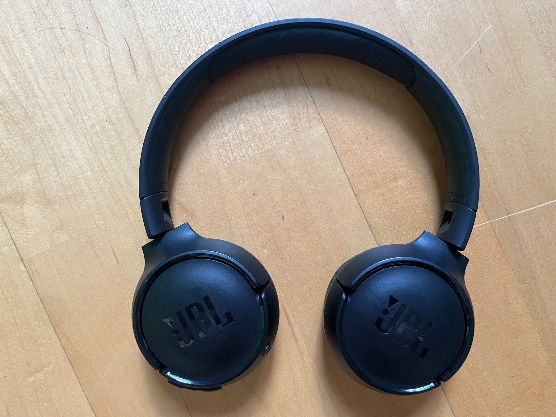 JBL Kopfhörer: Kopfhoerer JBL Bluetooth schwarz guter Zustand – Gebraucht aus Uster von sve_757s