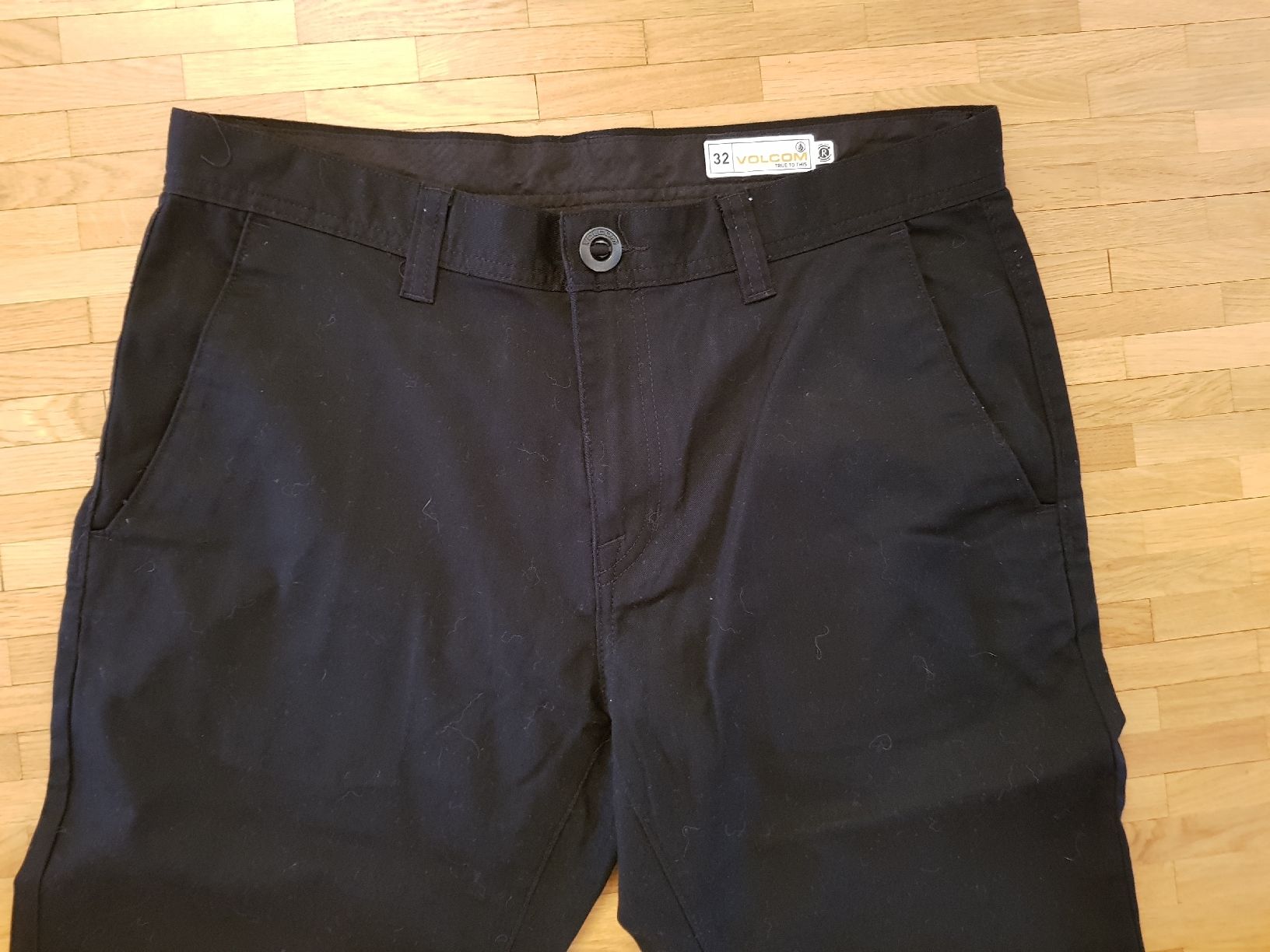 Volcom Pantaloni: Pantalon Volcom Noir Taille 32 – Usato da Veyrier venduto da sosozizou 2