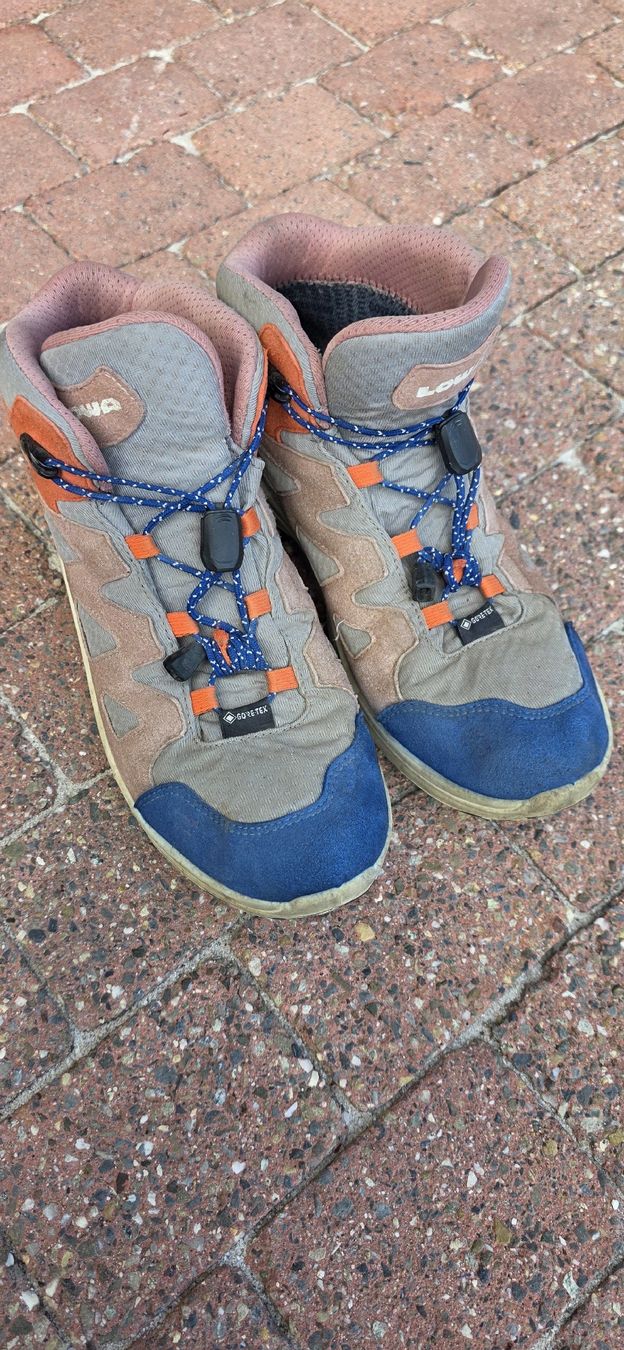Chaussures hommes: Wanderschuhe Gr.38 – D'occasion à Adligenswil par lot_gp2l