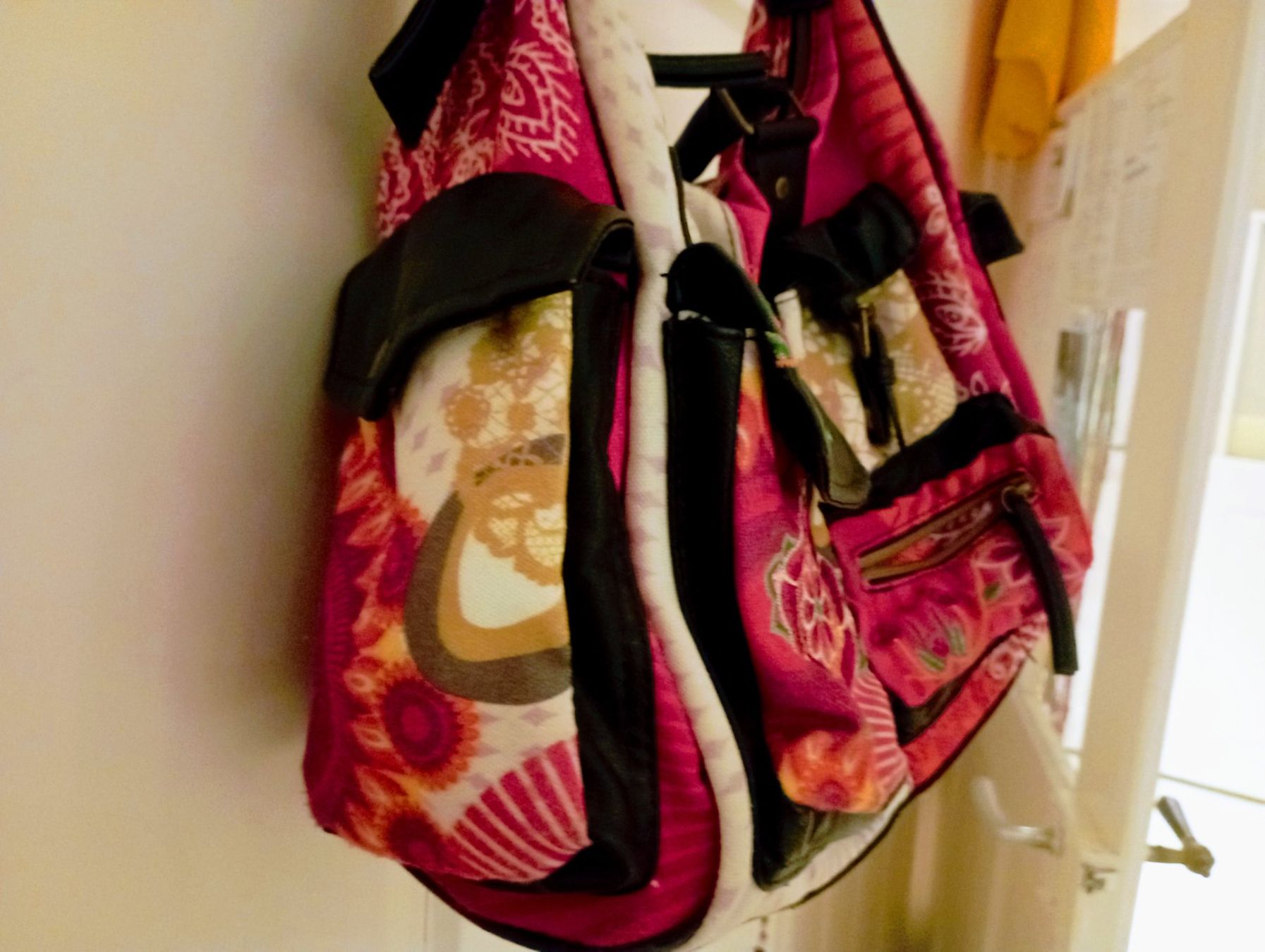 Desigual Borse da donna: Desigual Handtasche mit 10 Seitenfächer – Usato da St. Gallen venduto da nataraj 2