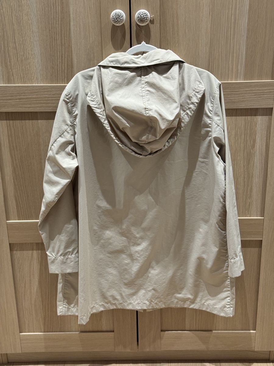Giacche: leichte Regenjacke Beige Creme – Usato da Zürich venduto da RicardoExplorer 1